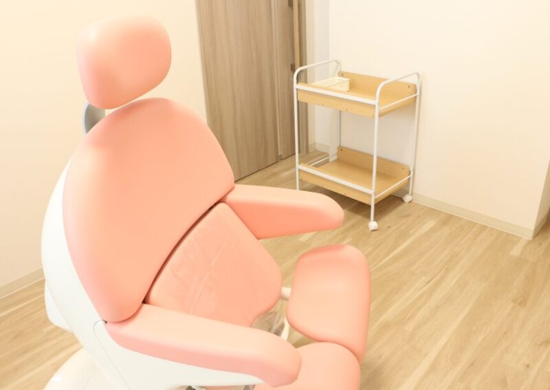 薬院きえレディースクリニックの内診用チェア